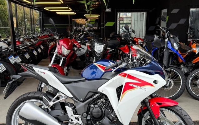 imagem-https://www.socarrao.com.br/sc-vehicle-images-prod/4308013/1791463304517-ODI5OTQxMTU1XzE4MTI2ODIxMjUxODQyMjQ4XzU4MDQ3ODU0ODE1NjkwNjUwODRfbi5qcGc.jpg