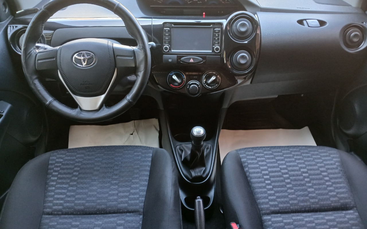 imagem-https://www.socarrao.com.br/sc-vehicle-images-prod/4308226/1791464760023-MTc5MTQ2NDI5MjA5NTQ5NzE3Mjk4MTgwNjUyNDQyNTEuanBn.jpg