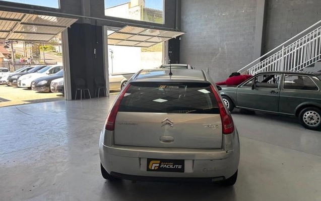 imagem-https://www.socarrao.com.br/sc-vehicle-images-prod/4308345/1791900764277-8554420_1_B_2c6dec5123.jpeg