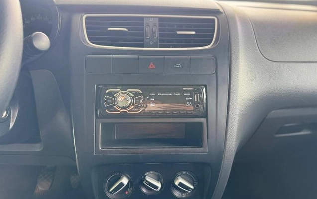 imagem-https://www.socarrao.com.br/sc-vehicle-images-prod/4308349/1791569437606-8553023_12_B_4a6a664dba.jpeg