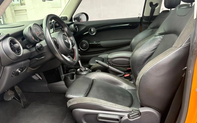 imagem-https://www.socarrao.com.br/sc-vehicle-images-prod/4308363/1791554629592-8554444_6_B_fd390de947.jpeg