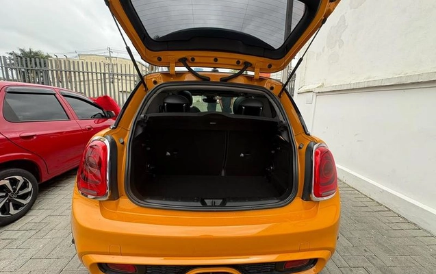 imagem-https://www.socarrao.com.br/sc-vehicle-images-prod/4308363/1791554629614-8554444_9_B_dacd16c8b3.jpeg