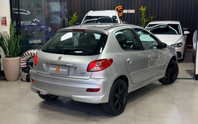 imagem-https://www.socarrao.com.br/sc-vehicle-images-prod/4308476/1792517529981-8548077_7_B_87dc97a534.jpeg