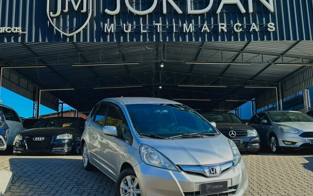 imagem-https://www.socarrao.com.br/sc-vehicle-images-prod/4308483/1791580361068-003_6755f58cffe75407b21676e5372f09c3.jpg