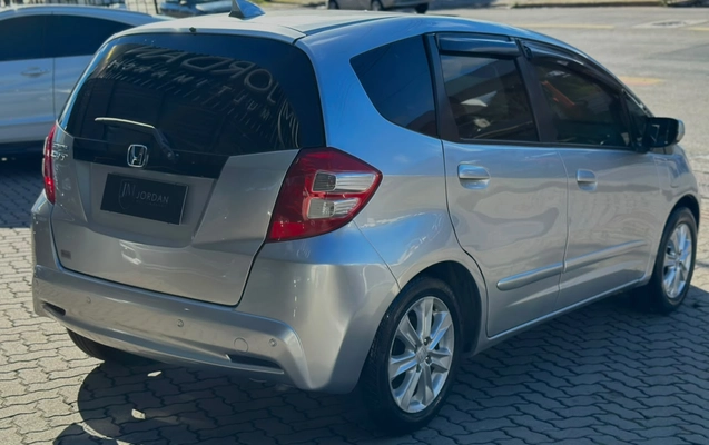 imagem-https://www.socarrao.com.br/sc-vehicle-images-prod/4308483/1791580361074-003_bdf90d93f1196942fde618ab92431e24.jpg