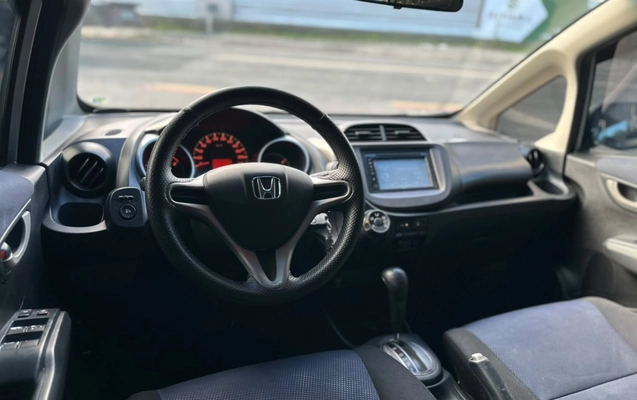 imagem-https://www.socarrao.com.br/sc-vehicle-images-prod/4308483/1791580361080-003_65fd057ba12a5f0d6aea41f5121853a9.jpg