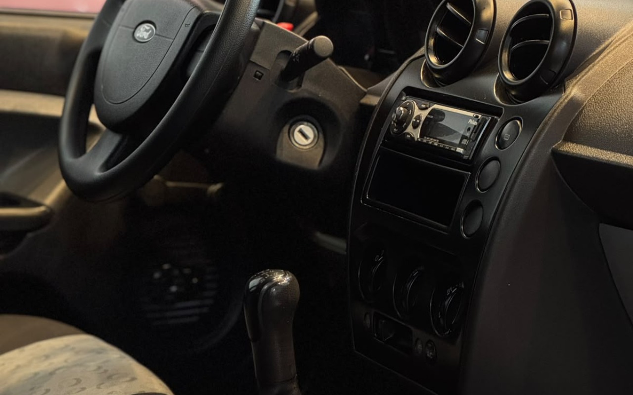 imagem-https://www.socarrao.com.br/sc-vehicle-images-prod/4308487/1791466326600-V2hhdHNBcHAgSW1hZ2UgMjAyNi0xMC0wOCBhdCAwOS40OS40OSAoNCkuanBlZw.jpeg