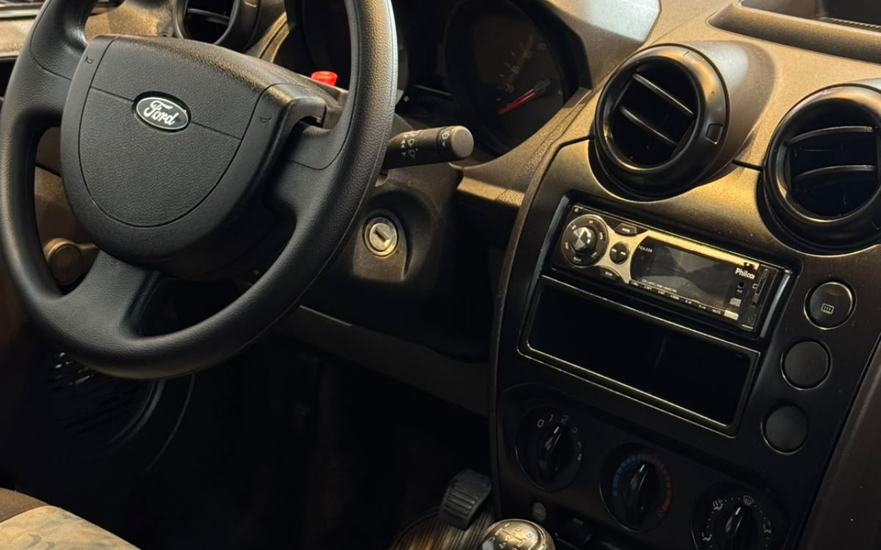 imagem-https://www.socarrao.com.br/sc-vehicle-images-prod/4308487/1791466326717-V2hhdHNBcHAgSW1hZ2UgMjAyNi0xMC0wOCBhdCAwOS40OS40OCAoMykuanBlZw.jpeg