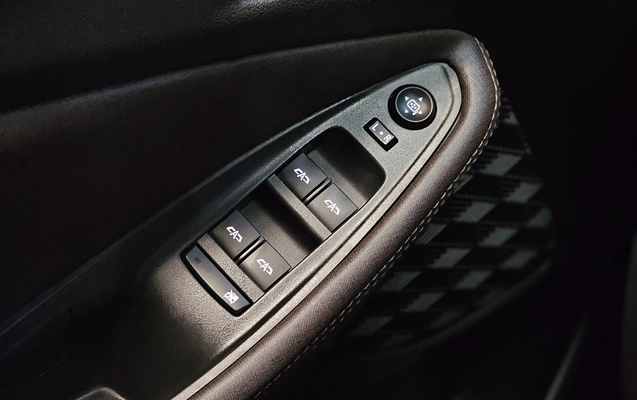 imagem-https://www.socarrao.com.br/sc-vehicle-images-prod/4308491/1791466564463-1_055025.jpg