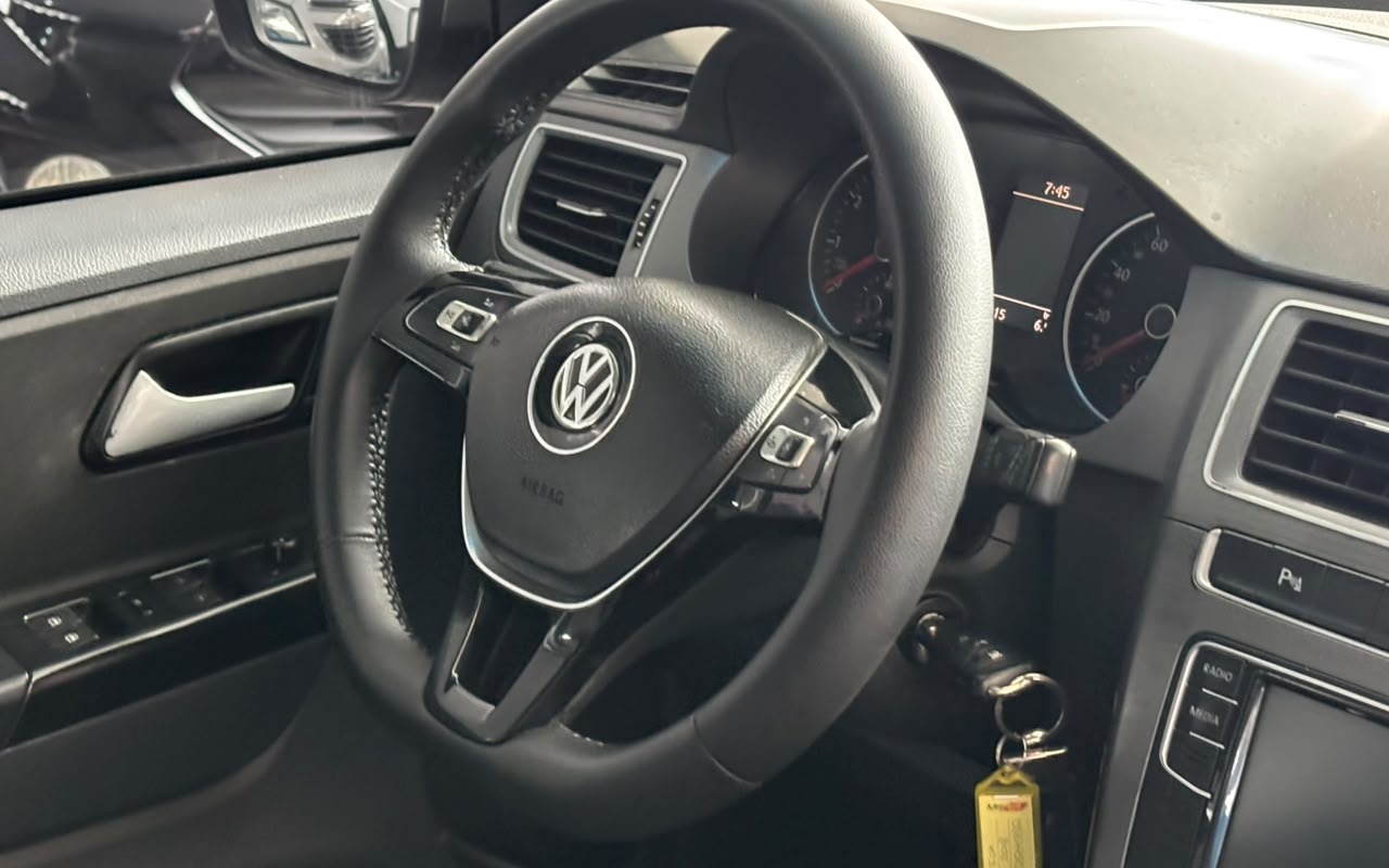 imagem-https://www.socarrao.com.br/sc-vehicle-images-prod/4308558/1791466902535-Rk9YIENJTlpBIDEwLmpwZw.jpg