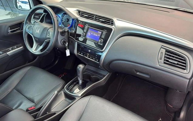 imagem-https://www.socarrao.com.br/sc-vehicle-images-prod/4308707/1791573306046-8400914_11_B_1afccabfd1.jpeg