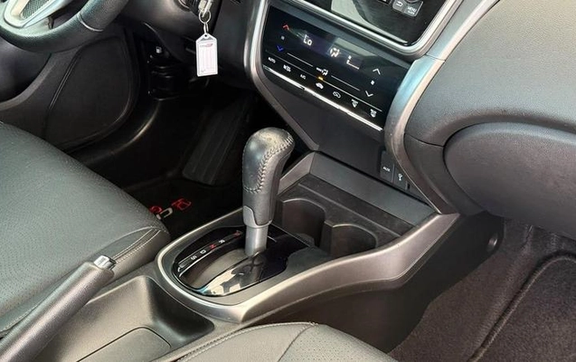 imagem-https://www.socarrao.com.br/sc-vehicle-images-prod/4308707/1791573306053-8400914_15_B_0f871cdebd.jpeg