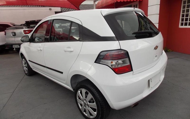 imagem-https://www.socarrao.com.br/sc-vehicle-images-prod/4308708/1791467780427-8507976_0_B_a389a8db83.jpeg