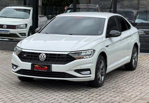 Volkswagen Jetta 2019 Branco — foto 1 de 3