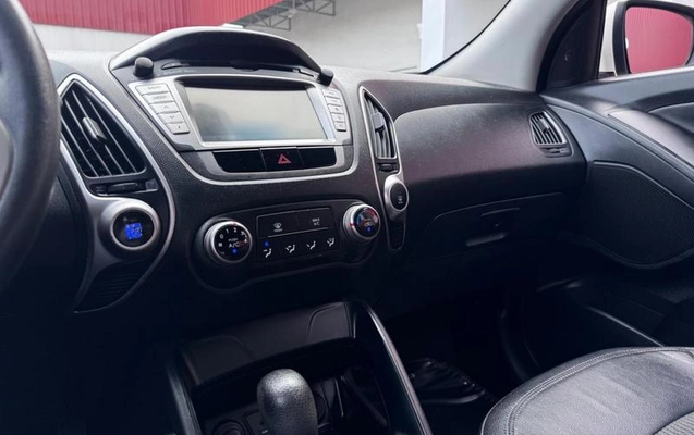 imagem-https://www.socarrao.com.br/sc-vehicle-images-prod/4308934/1791469179116-8541554_10_B_27b2ee57c0.jpeg