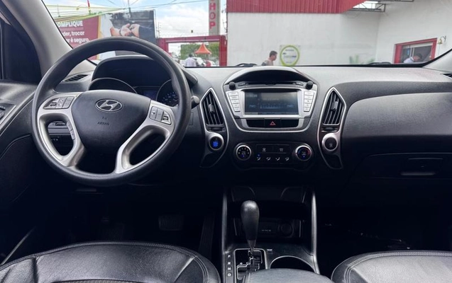 imagem-https://www.socarrao.com.br/sc-vehicle-images-prod/4308934/1791469179116-8541554_8_B_7a9306bcd4.jpeg