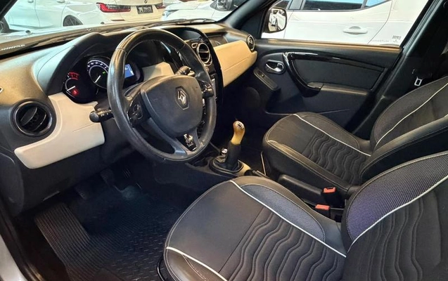 imagem-https://www.socarrao.com.br/sc-vehicle-images-prod/4308970/1791469367179-8552663_4_B_0a6889e96f.jpeg