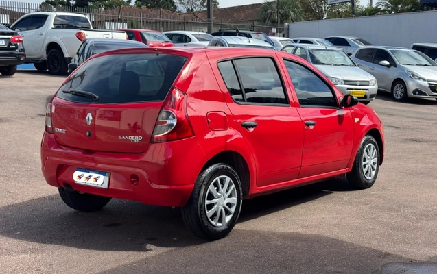 imagem-https://www.socarrao.com.br/sc-vehicle-images-prod/4309052/1791469748516-NWVhNjc2MDctMjM0Mi00NTE5LTgxYzItZjBjMTNmMGJhNzI2LmpwZWc.jpeg