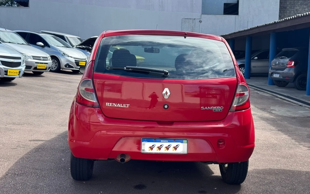 imagem-https://www.socarrao.com.br/sc-vehicle-images-prod/4309052/1791469748564-OGMxNTUyY2MtMmFiZS00MWU2LThkODktNmE1ZjQzY2ZiYmQ3LmpwZWc.jpeg