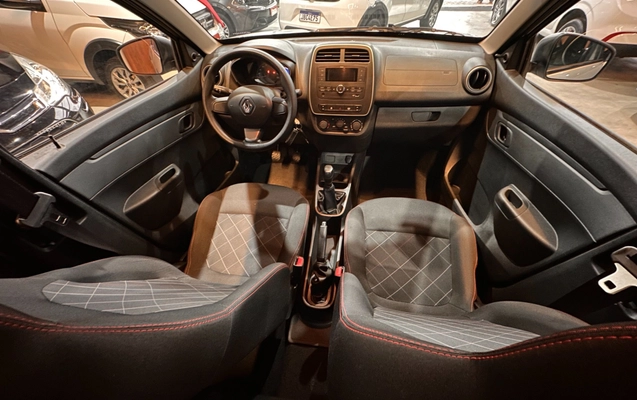 imagem-https://www.socarrao.com.br/sc-vehicle-images-prod/4309053/1791469751096-65cfc492-aa32-477d-a5b1-3c4caff12ba4.jpg