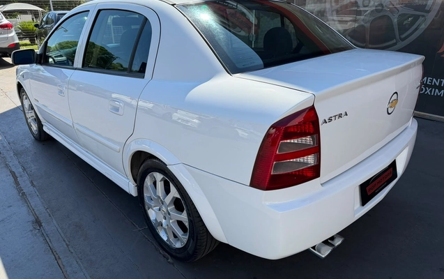 imagem-https://www.socarrao.com.br/sc-vehicle-images-prod/4309063/1791469857198-f6d2a0144947489090c11a0bb9a13043_1791469395032.jpg
