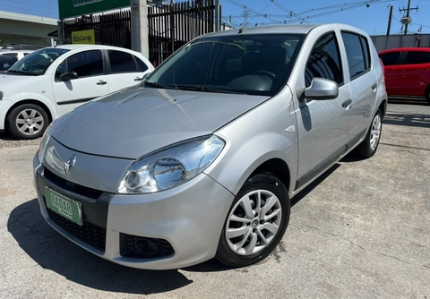 Renault Sandero 2012 Prata — foto 1 de 3