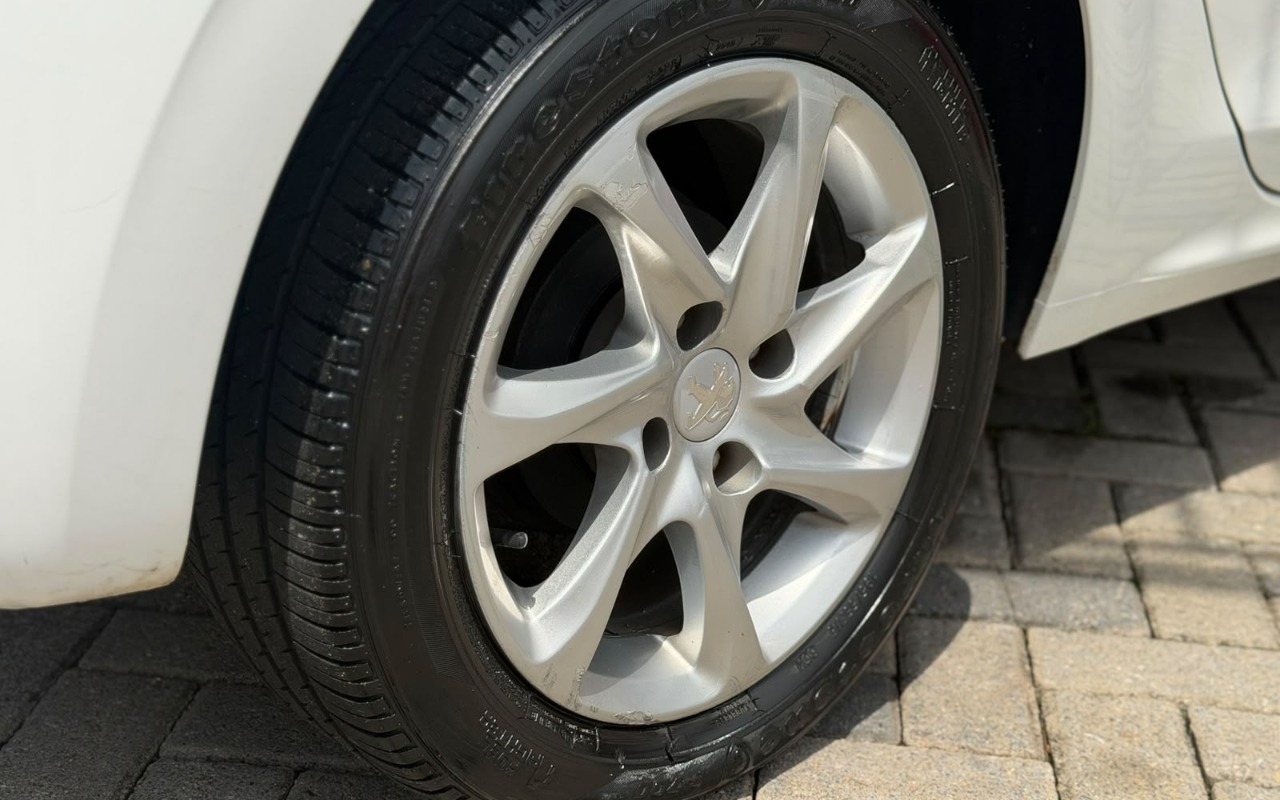 imagem-https://www.socarrao.com.br/sc-vehicle-images-prod/4309076/1791469971168-V2hhdHNBcHAgSW1hZ2UgMjAyNi0xMC0wNyBhdCAxNC40NC4wOCAoMikuanBlZw.jpeg