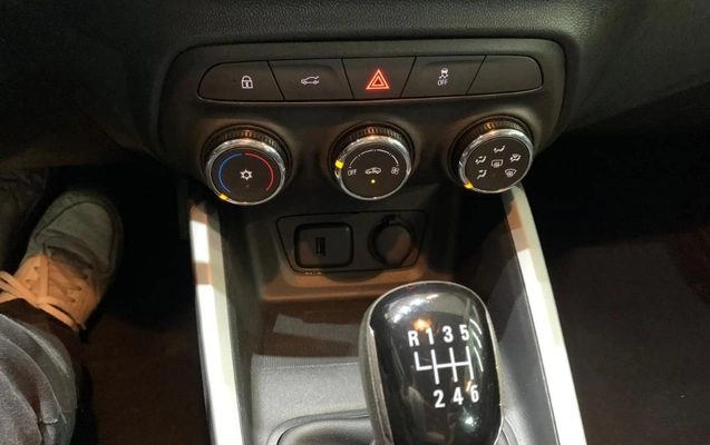 imagem-https://www.socarrao.com.br/sc-vehicle-images-prod/4309086/1791470004574-gb-0e46bdb.jpg