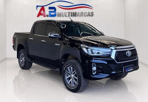 Toyota Hilux 2017 Preto — foto 1 de 3