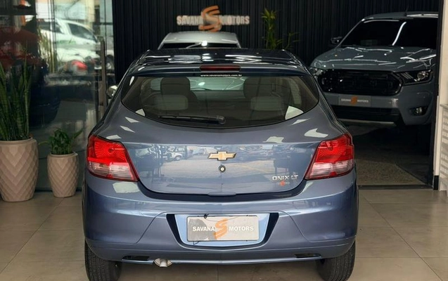 imagem-https://www.socarrao.com.br/sc-vehicle-images-prod/4309344/1791470974836-8519399_6_B_7f1aa59fa8.jpeg