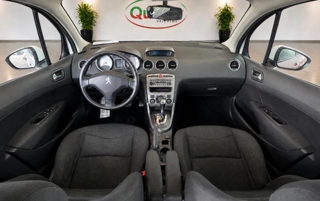 imagem-https://www.socarrao.com.br/sc-vehicle-images-prod/4309365/1791471227996-MTEucG5n.png