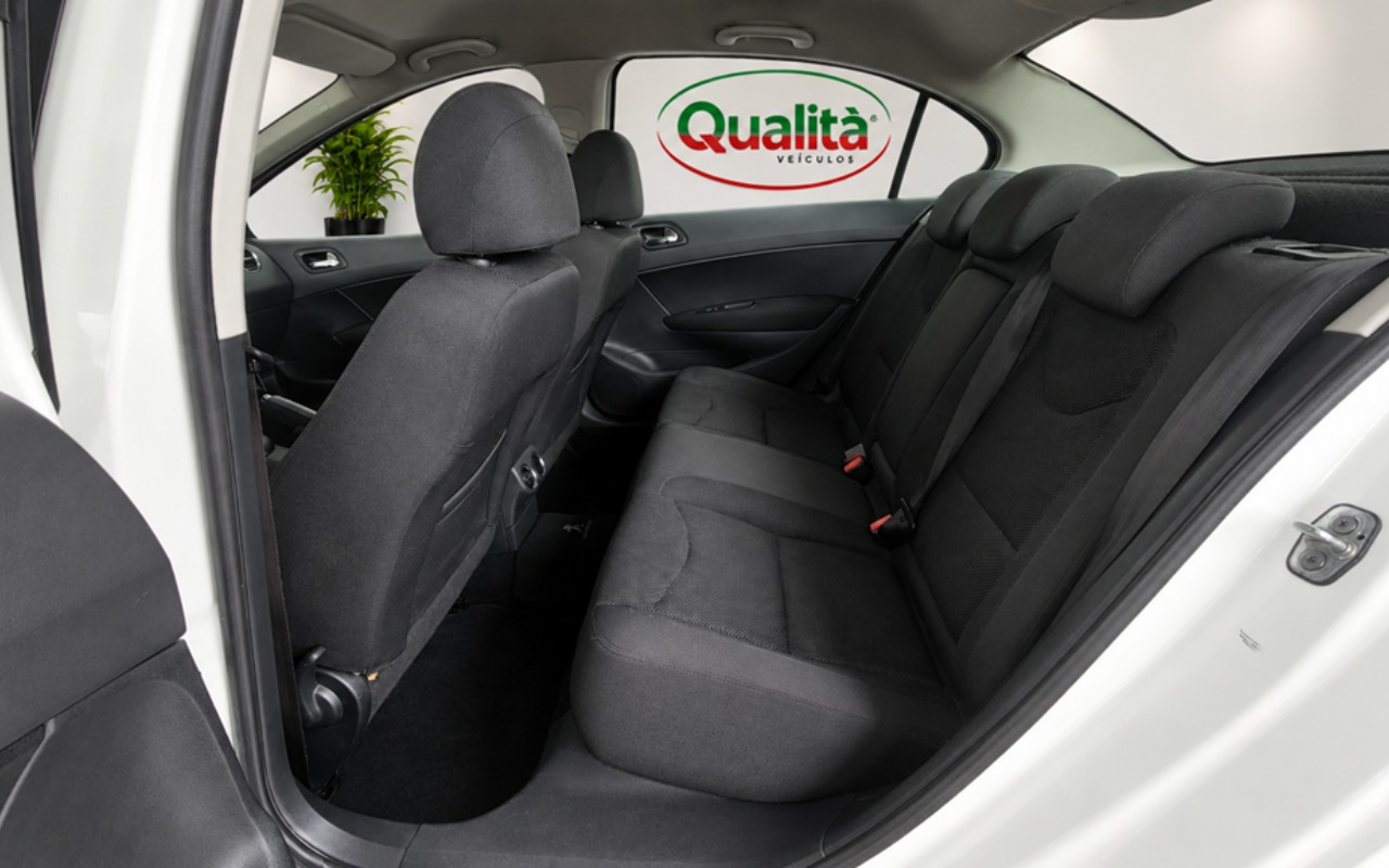 imagem-https://www.socarrao.com.br/sc-vehicle-images-prod/4309365/1791471228170-MTMucG5n.png