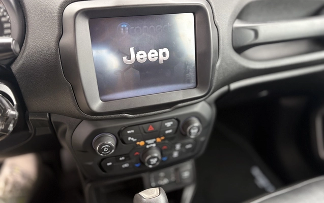 imagem-https://www.socarrao.com.br/sc-vehicle-images-prod/4309366/1791471263393-1_112556.jpg