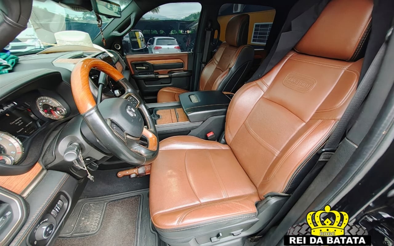 imagem-https://www.socarrao.com.br/sc-vehicle-images-prod/4309441/1791471694620-Ny5qcGc.jpg