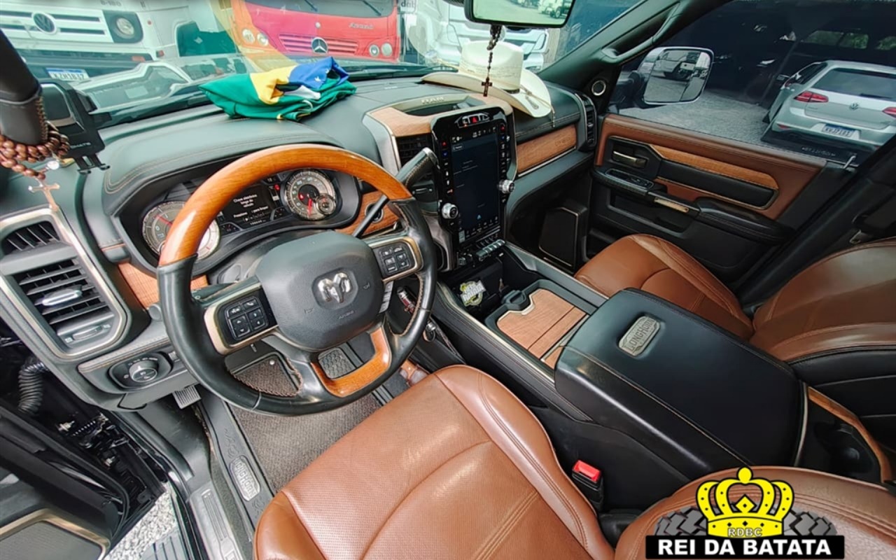 imagem-https://www.socarrao.com.br/sc-vehicle-images-prod/4309441/1791471694730-OC0xLmpwZw.jpg