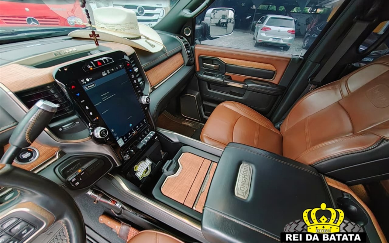 imagem-https://www.socarrao.com.br/sc-vehicle-images-prod/4309441/1791471694805-OS0xLmpwZw.jpg