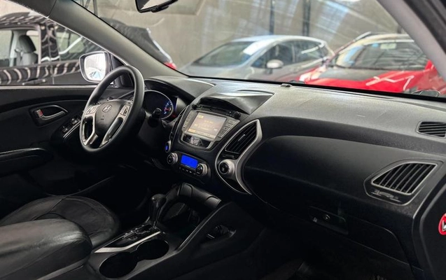imagem-https://www.socarrao.com.br/sc-vehicle-images-prod/4309450/1791634292428-8460252_2_B_e0740513f5.jpeg
