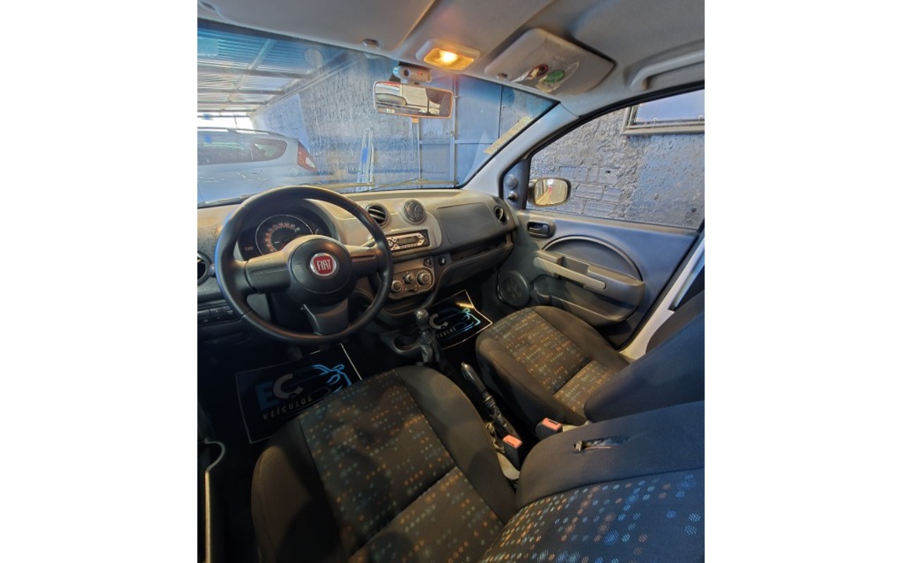 imagem-https://www.socarrao.com.br/sc-vehicle-images-prod/4309459/1791471923614-OC0xZThmYjBhZTgyNzkwYjIyZWUwNmMwYjcyYjQxNjEzMS5qcGc.jpg