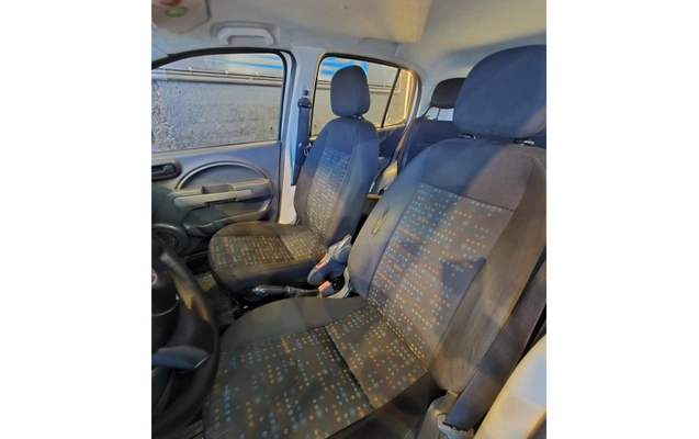 imagem-https://www.socarrao.com.br/sc-vehicle-images-prod/4309459/1791471923786-YTEwLWJkNzI4YjQ0ZTUwN2E0YmVmOWI3MTUwOWFmNGFkMzVmLmpwZw.jpg