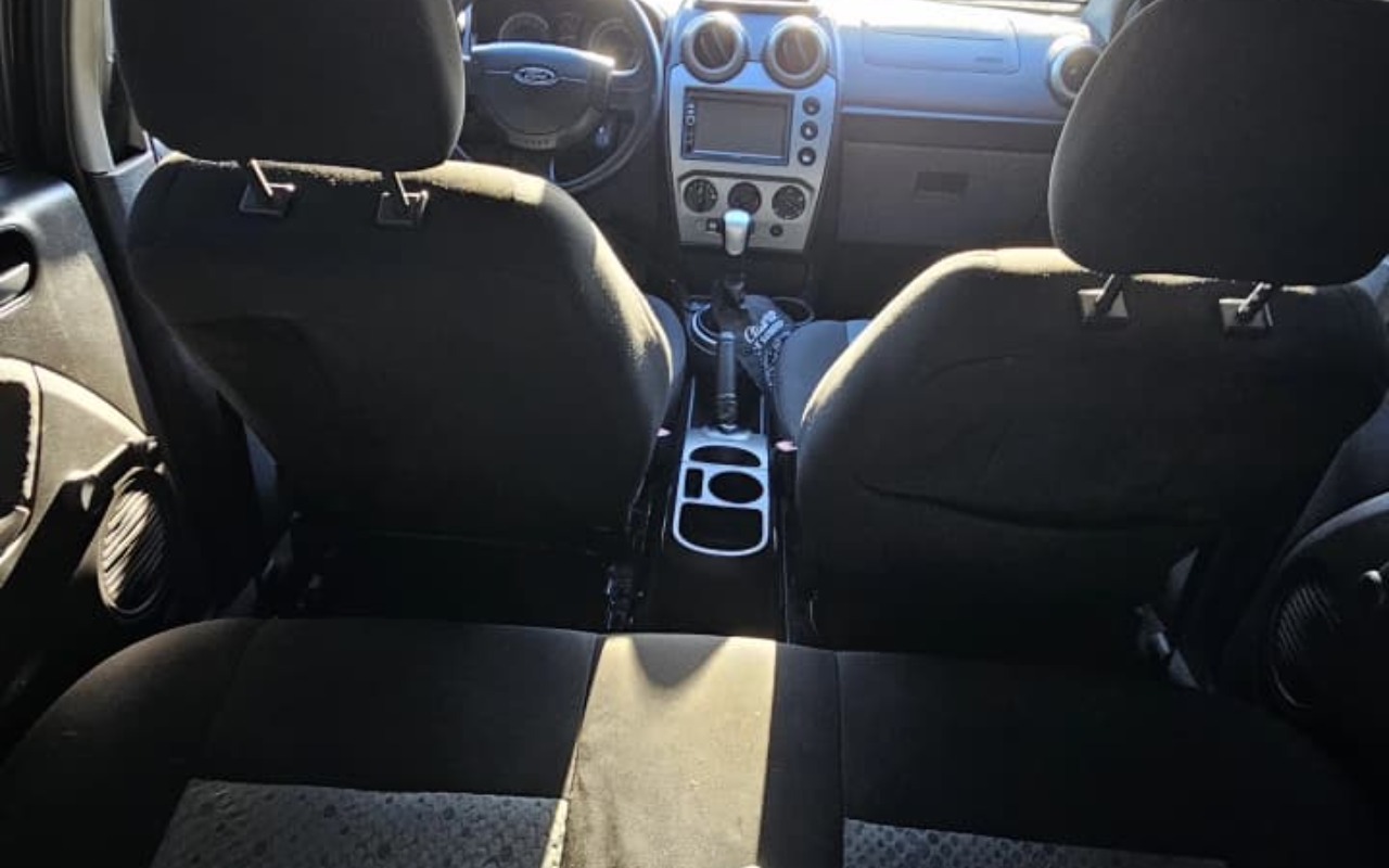 imagem-https://www.socarrao.com.br/sc-vehicle-images-prod/4309583/1791472953445-MTBjNjMxZWMtZDgxMS00M2M1LTg5ZWMtODA1NDYxMGFlMzEzLmpwZw.jpg