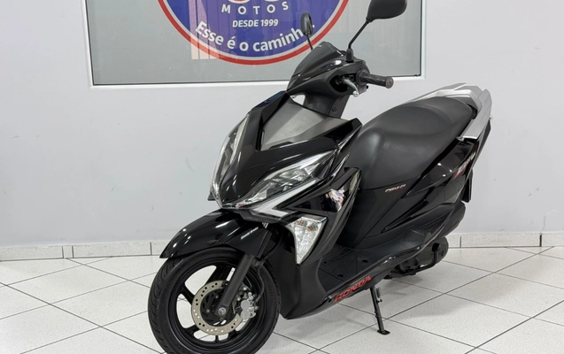imagem-https://www.socarrao.com.br/sc-vehicle-images-prod/4309888/1791475230688-V2hhdHNBcHAgSW1hZ2UgMjAyNi0xMC0wOCBhdCAxMS41NC4zMCAoMSkuanBlZw.jpeg
