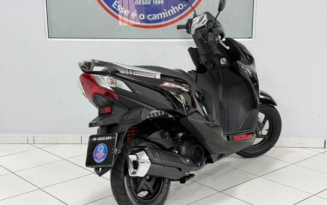 imagem-https://www.socarrao.com.br/sc-vehicle-images-prod/4309888/1791475231085-V2hhdHNBcHAgSW1hZ2UgMjAyNi0xMC0wOCBhdCAxMS41NC4zMSAoMSkuanBlZw.jpeg