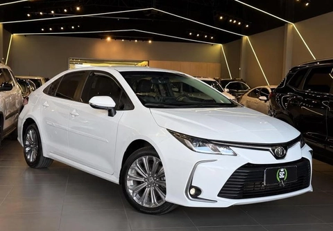 Toyota Corolla 2022 Branco — foto 1 de 3