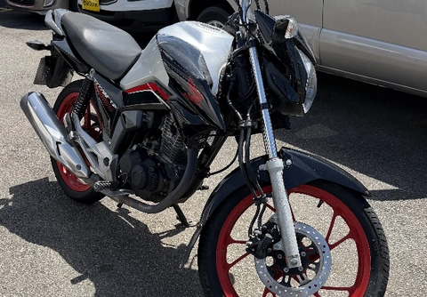 Honda CG 160 TITAN FLEXONE/Ed.Especial 40 Anos 2023 Prata — foto 1 de 3