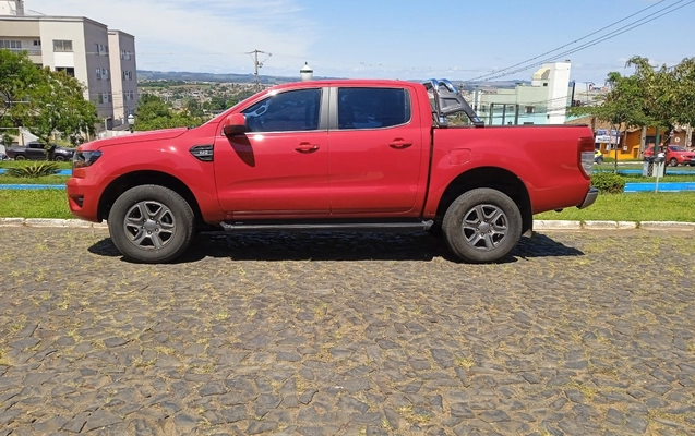imagem-https://www.socarrao.com.br/sc-vehicle-images-prod/4310244/1791478935445-SU1HXzIwMjQxMDI4XzEzMzMyNC5qcGc.jpg