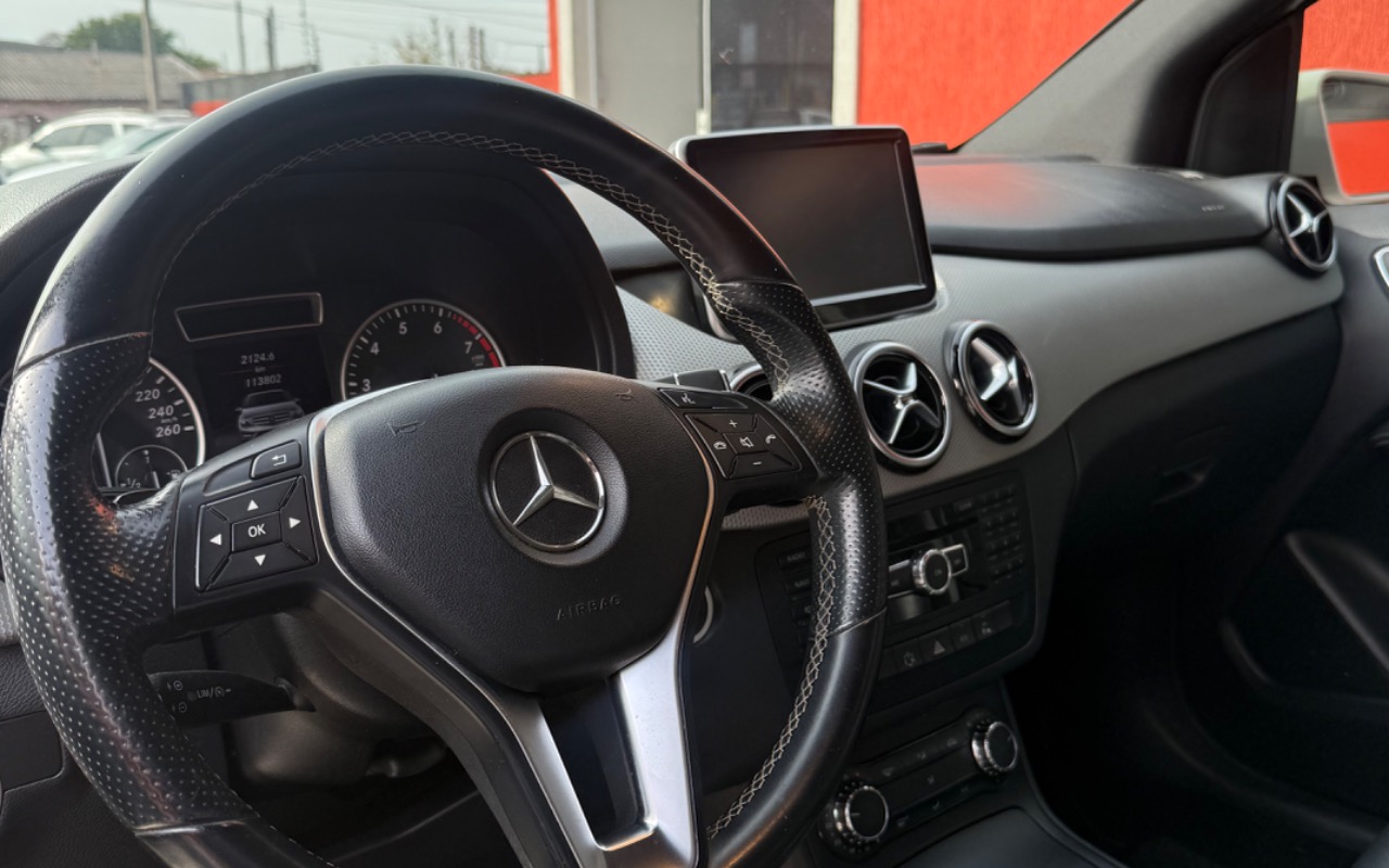 imagem-https://www.socarrao.com.br/sc-vehicle-images-prod/4310330/1791547842859-SU1HXzA5MTkuanBlZw.jpeg