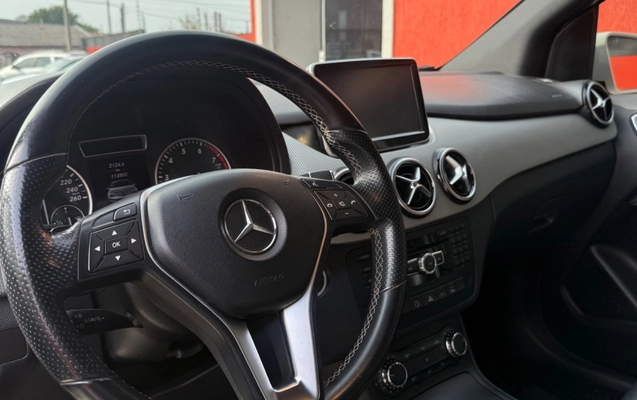 imagem-https://www.socarrao.com.br/sc-vehicle-images-prod/4310330/1791547842859-SU1HXzA5MTkuanBlZw.jpeg