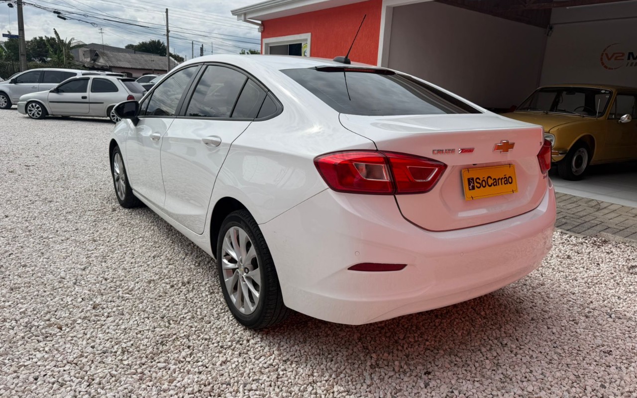 imagem-https://www.socarrao.com.br/sc-vehicle-images-prod/4310334/1791547358672-MDU2ZWNhYjEtZDhkMi00ZDE3LTgwYjctNmY4Zjg5NGJkYjY2LmpwZWc.jpeg