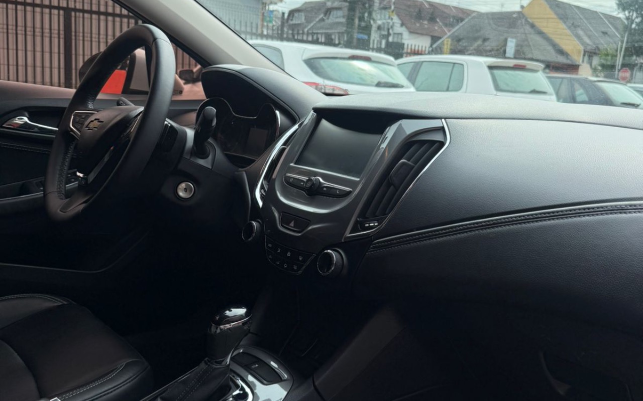 imagem-https://www.socarrao.com.br/sc-vehicle-images-prod/4310334/1791547359081-NDA2NDAyYjItZGMyMC00Y2JlLWJjYmEtMWI1MmU2YTU1YzBjLmpwZWc.jpeg