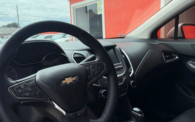 imagem-https://www.socarrao.com.br/sc-vehicle-images-prod/4310334/1791547359195-MTFkN2VhYzUtMWY2ZC00NTM4LTk5MzMtM2Q4ODVkZTdhMjBiLmpwZWc.jpeg